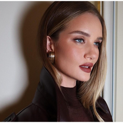 Ποια είναι η απρόσμενη απόχρωση κραγιόν που έχει κερδίσει την προσοχή όλων των beauty lovers;