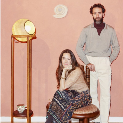 Οι δημιουργοί του studio Casa Milana μοιράζονται μαζί μας την έμπνευση πίσω από τη νέα τους εγκατάσταση στη LAMB Gallery του Λονδίνου