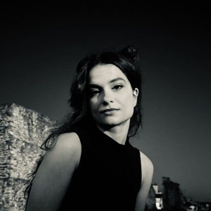 SKG Stories: Η Ελευθερία Μπαργιώτα είναι η νέα μελωδική φωνή που ακούει τώρα η Θεσσαλονίκη