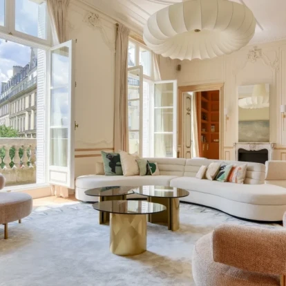 6 φανταστικά διαμερίσματα στο Παρίσι, όπως δημοσιεύτηκαν στο GLOW.GR