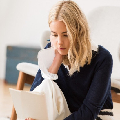 Τα κορυφαία βιβλία αυτοβελτίωσης για το απαραίτητο new year's motivation