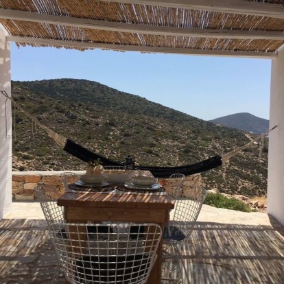 Το Another island είναι ένα ονειρεμένο σύμπλεγμα κατοικιών στην Αντίπαρο
