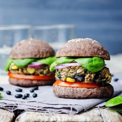 Veganism & Vegetarianism: Αξίζει να επενδύσετε στις ολοένα αυξανόμενες τάσεις διατροφής;