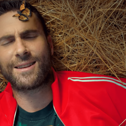 Το νέο music video των Maroon 5 σας ταξιδεύει σ' έναν φανταστικό κόσμο 
