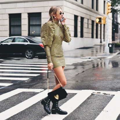 New entries: Τα σύγχρονα fashion brands που επιλέγουν όλα τα κορίτσια του street style 