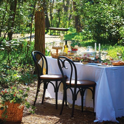 Summer ā la table: Ετοιμάστε το πιο καλοκαιρινό τραπέζι με φίλους επιλέγοντας πρώτες ύλες από τα πιο εκλεκτά καταστήματα της πόλης