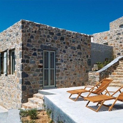 Μια πέτρινη κατοικία στη Σέριφο μοιάζει η ιδανική καλοκαιρινή απόδραση 