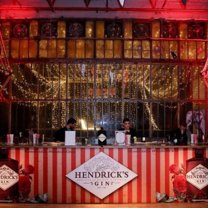 Hendrick’s Circus: Οι ήρωες και οι καλεσμένοι του αναπάντεχου show