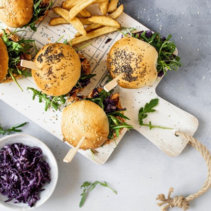 Chicken Burger: 3 νόστιμες συνταγές για όλους 