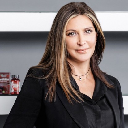 Η πολυμήχανη Δάφνη Χαρούπα, ιδρύτρια κι επικεφαλής της SuppleKey Health,  δίνει το «κλειδί» στα υπογόνιμα ζευγάρια με πρωτότυπα και πρωτοποριακά προϊόντα 