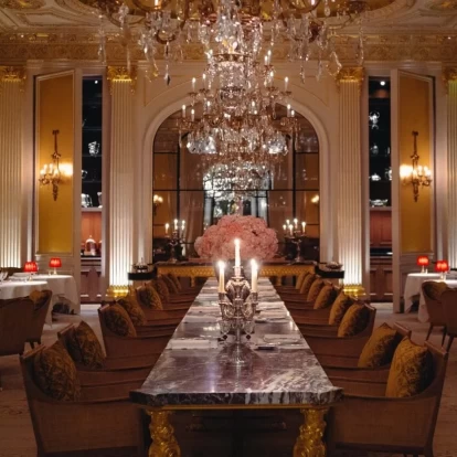 Το νέο εστιατόριο του Jean Imbert στο Plaza Athénée είναι η επιτομή της γαλλικής φινέτσας 