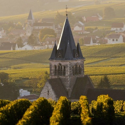 Εξερευνούμε την «πρωτεύουσα» της σαμπάνιας μέσα από το πιο εκλεπτυσμένο travel guide