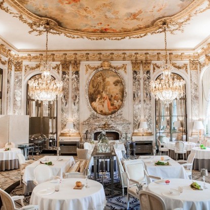 5 Extravagant εστιατόρια στον κόσμο για να κάνετε ρεβεγιόν 