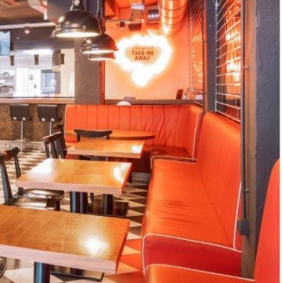 Tα πιο ζουμερά burgers της Θεσσαλονίκης επιστρέφουν και πάλι! 