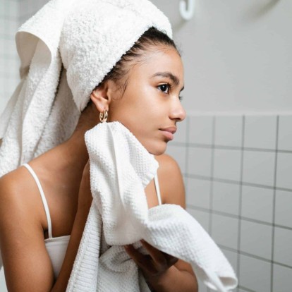 Get softer skin: Πώς θα αποκτήσετε βελούδινη επιδερμίδα την ώρα που κάνετε ντουζ 