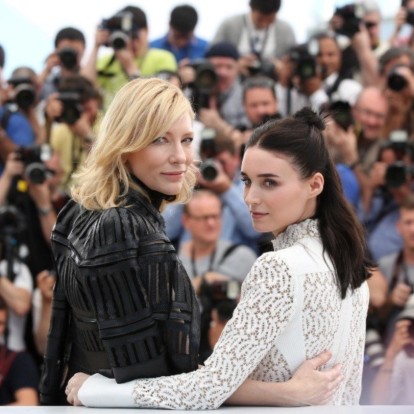 Celebrities αποκαλύπτουν τα μυστικά τους για τέλεια επιδερμίδα 