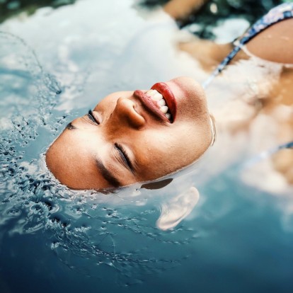 7 τρόποι για να αποφύγετε την κατακράτηση νερού 