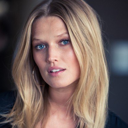 Ξανθά μαλλιά; Τips για να τα διατηρήσετε λαμπερό το χρώμα τους  