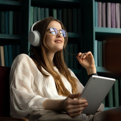 4 μοναδικά audiobooks από το JukeBooks για να «διαβάσετε» με τα μάτια κλειστά 