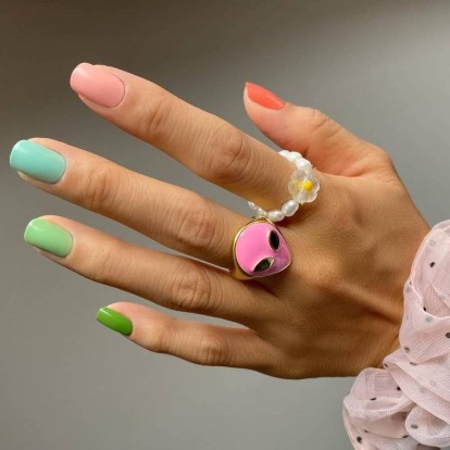 6 spring nail designs που ανυπομονούμε να δοκιμάσουμε 